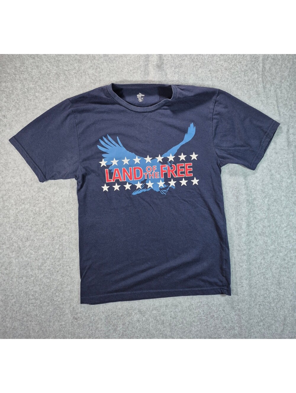 Way to Celebrate Patriotic T-Shirt Small Navy Land of the Free Eagle Graphic